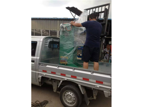 昌邑客户订购螺母点焊机发货