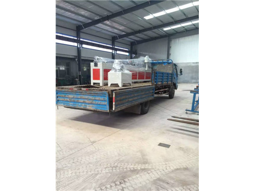 宿迁客户的数控自动冲孔机